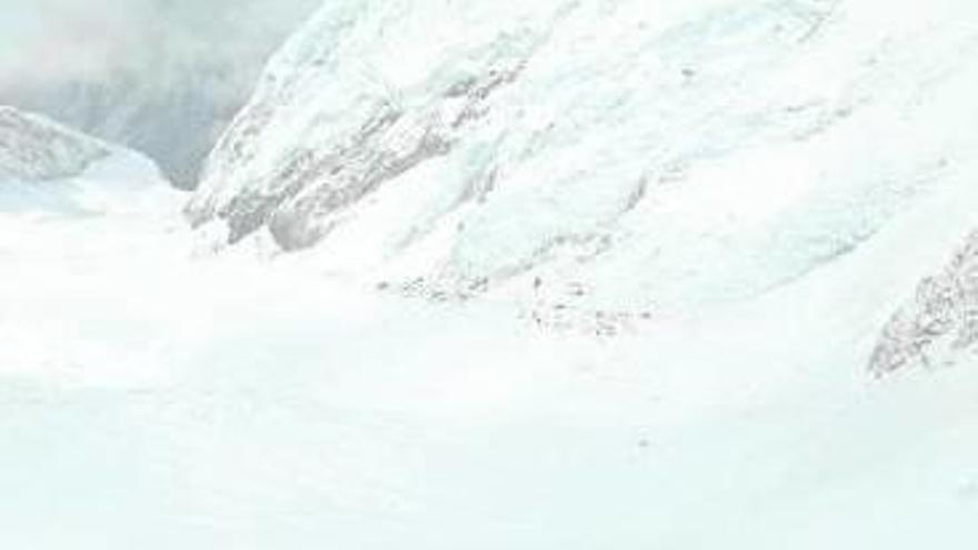 Oiarzabal alcanza el campo base avanzado del Shisha Pangma