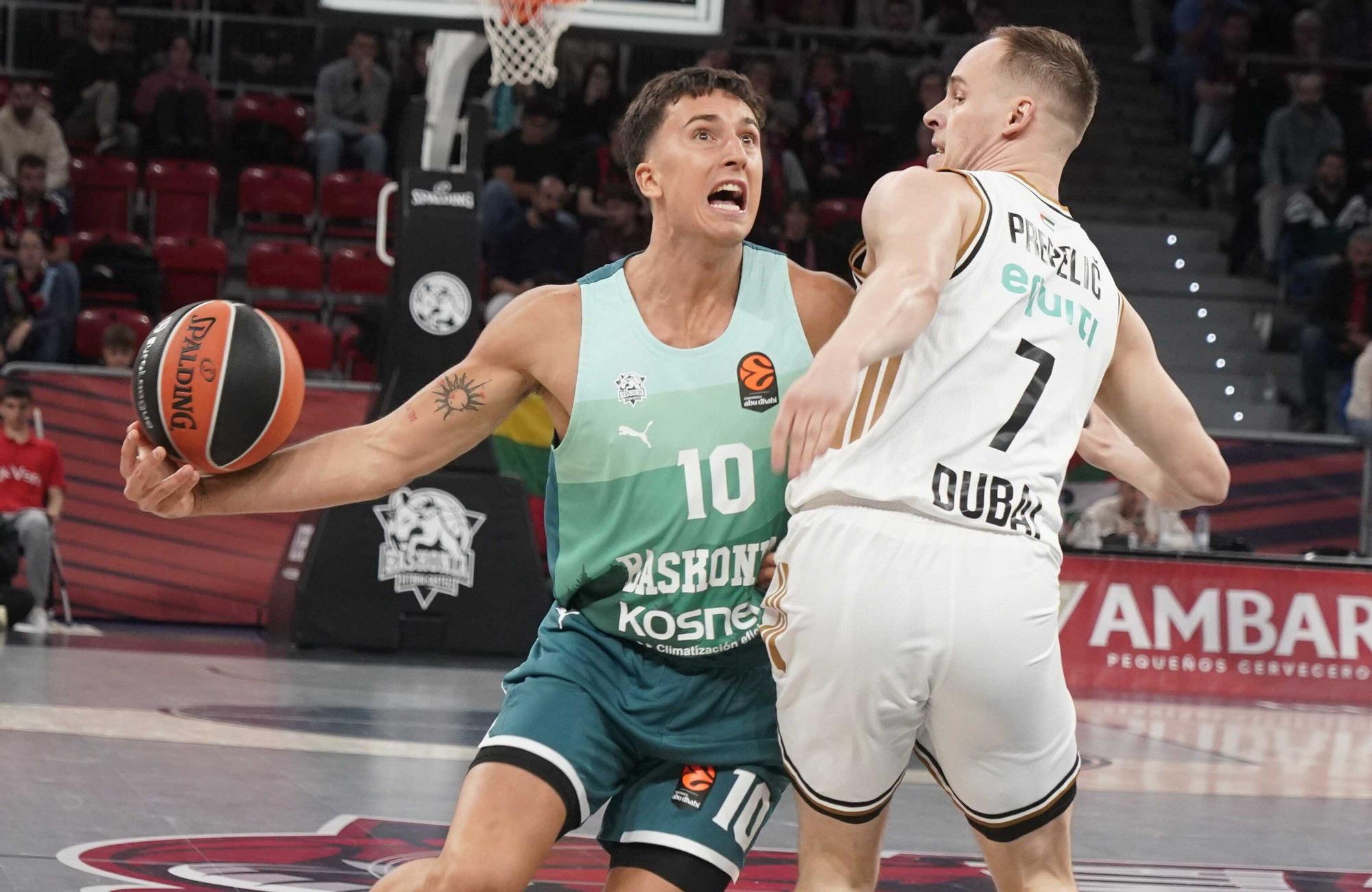 Todas las imágenes del Baskonia - Dubái (92-85)