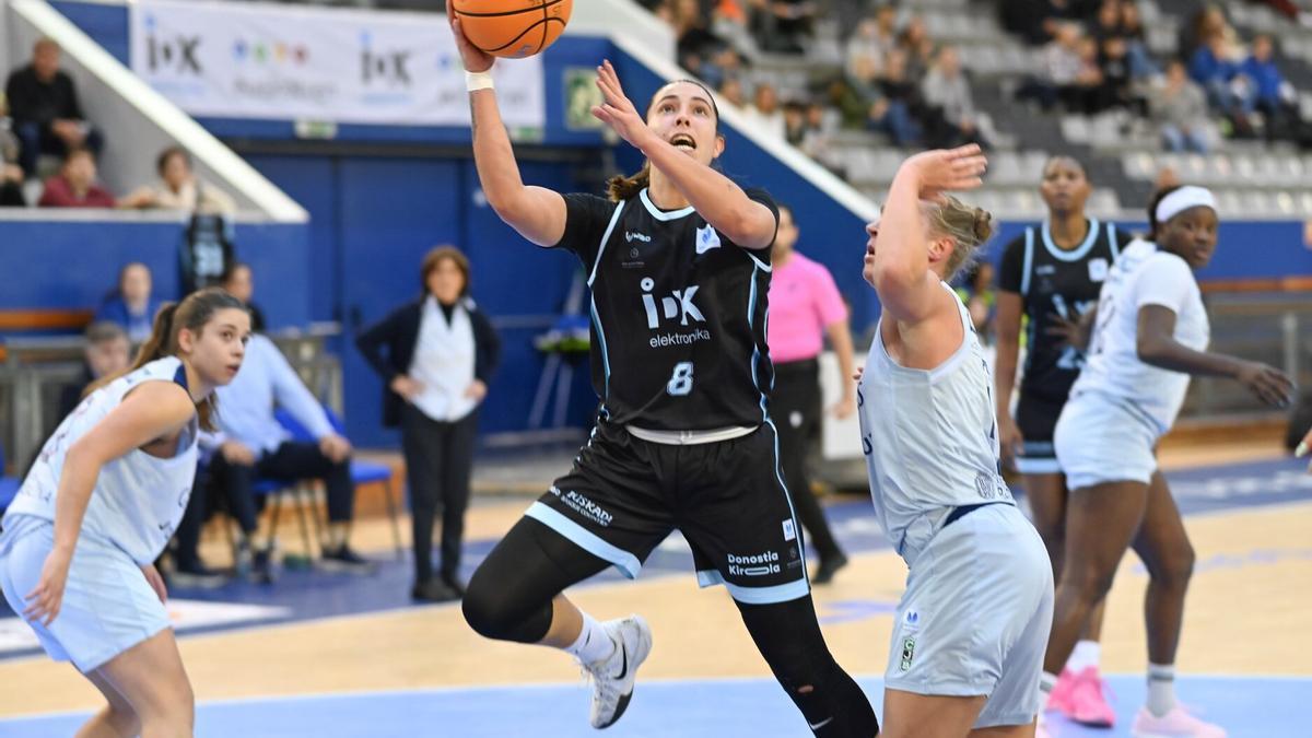 Lara González, en un partido anterior del IDK Euskotren.