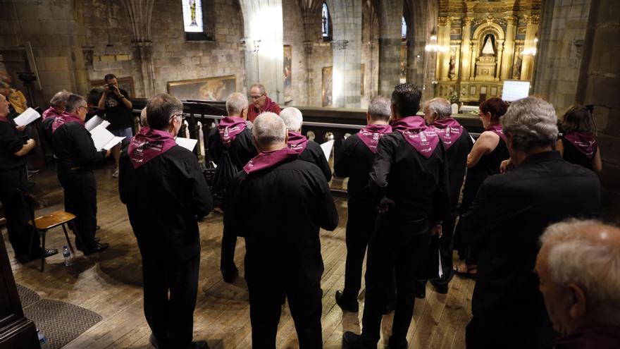 En imágenes: Una popular misa celebra los 125 años de la coronación de la Virgen de Begoña