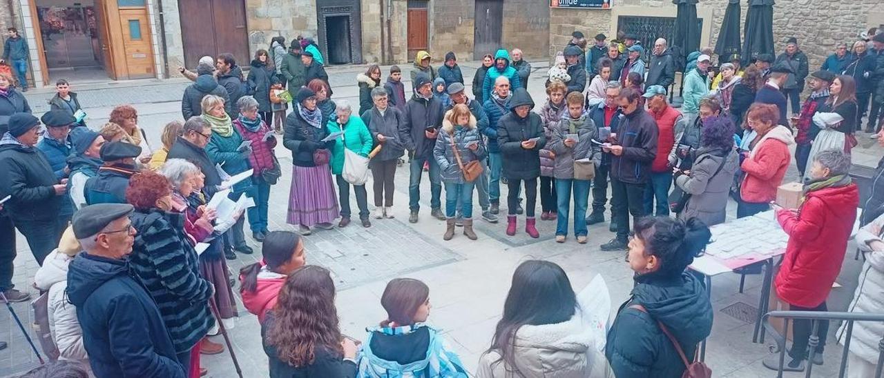 Herrirako kantutegi bat elkarlanean