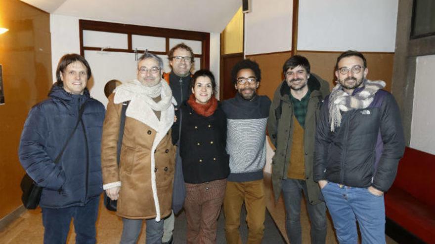 Jorge Barrios, Norberto Albóniga, el actor Alfonso Díez, Amaiur Armesto y el moderador del debate, David Ontoria, junto a David Tijero y el director del Festival Zinegoak, Pau Guillén.