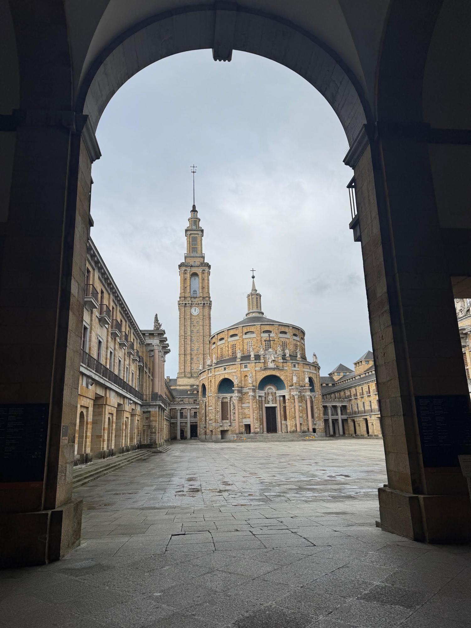 En imágenes: Cimavilla, el Barrio Alto de Gijón de historia marinera