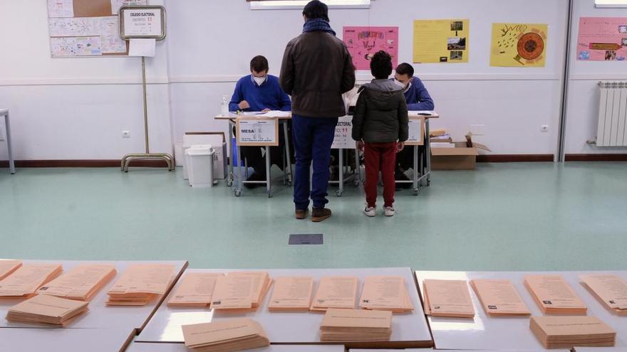 La participación baja en las elecciones de Castilla y León a las 14:00 horas