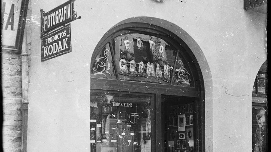 Gerediaga Elkarteak German Zorrakinen argazki-funtsa jarri du herritarren eskura