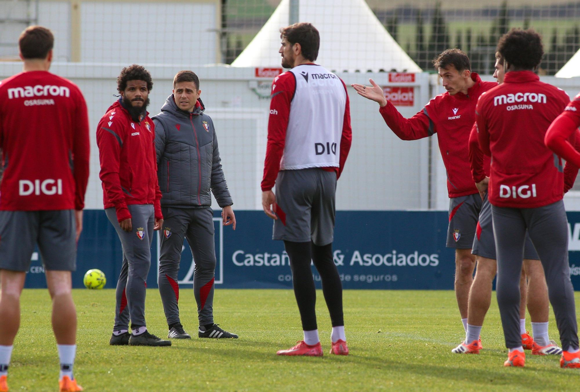 Fotos del entrenamiento en Tajonar en la víspera del Osasuna - Levante
