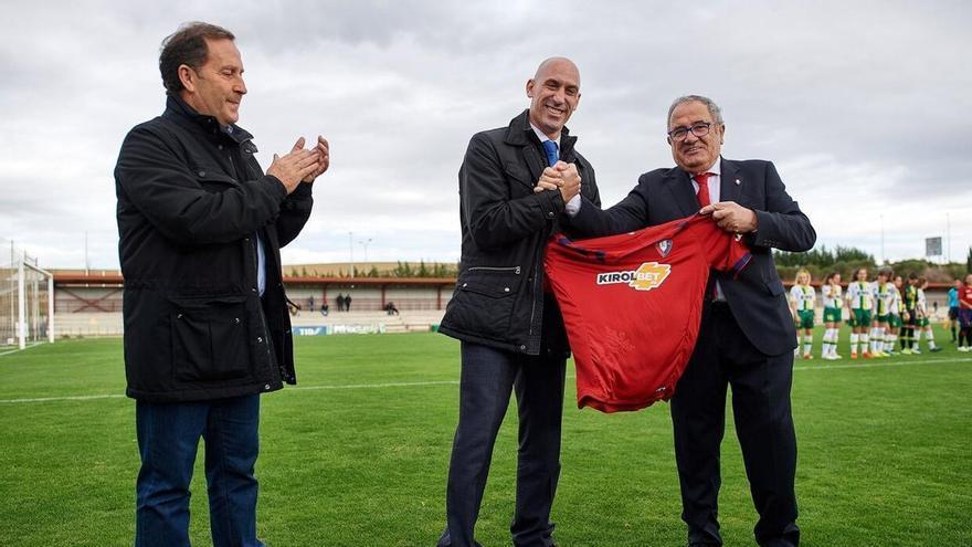 Osasuna considera que Rubiales debe presentar su dimisión