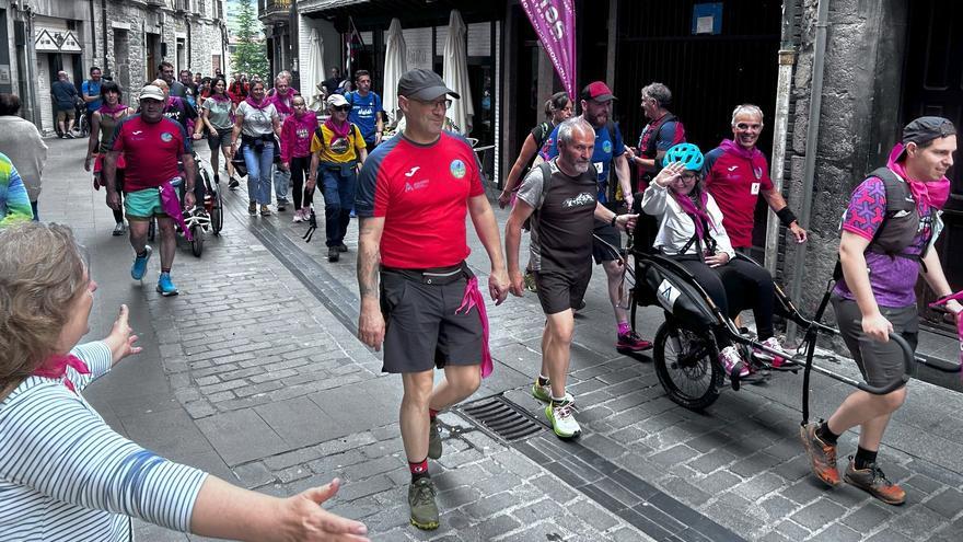Ocho ascensiones al Txarlazo en 12 horas para dar visibilidad a la ataxia telangiectasia