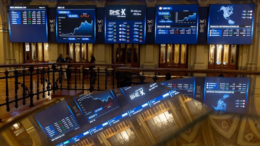 El Ibex 35 cae un 1,3% y pierde los 16.000 puntos en la apertura, pese a la menor tensión global