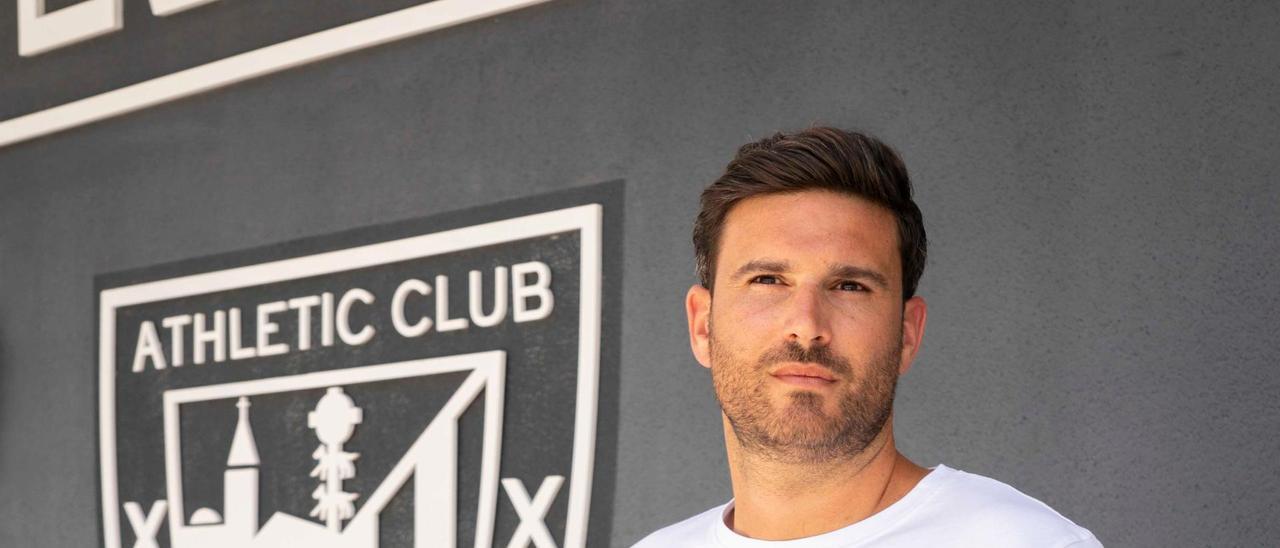 Bittor Llopis, entrenador del Bilbao Athletic