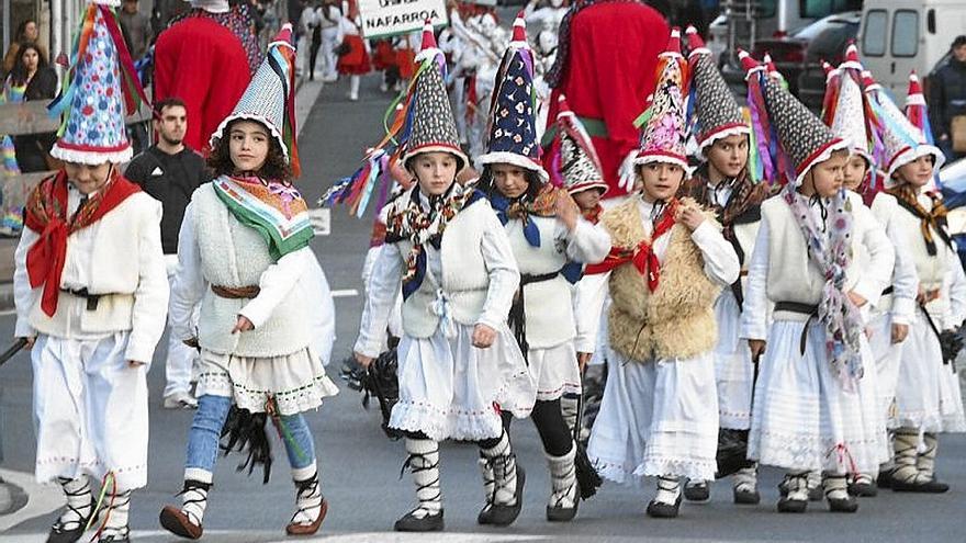El Carnaval vasco tomó ayer las calles de Azpeitia. 