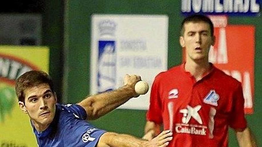 Zabaleta y Elezkano,  un rodillo en Mungia