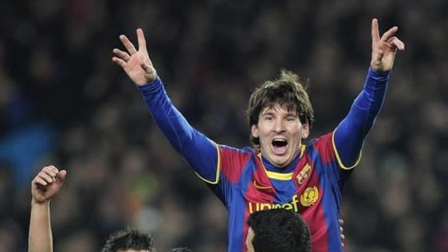 Iniesta dirige y Messi ejecuta al Arsenal