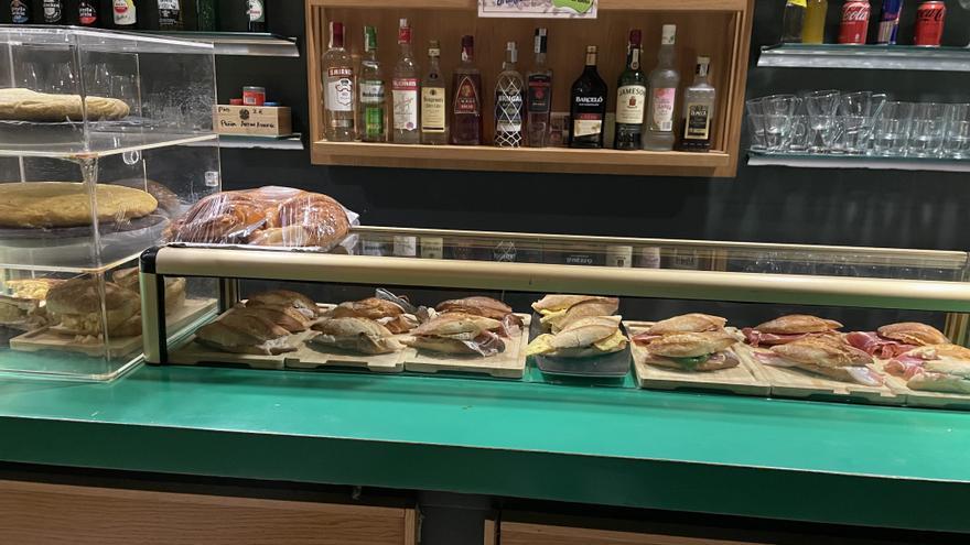 Completa oferta desde el desayuno en el Gosari en Bilbao