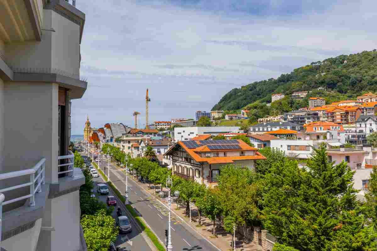 Amplio piso en venta a un paso de la playa de la Zurriol