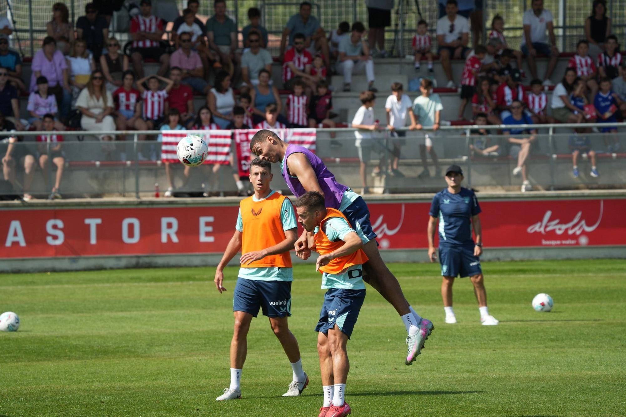 2.500 seguidores arropan al Athletic en Lezama