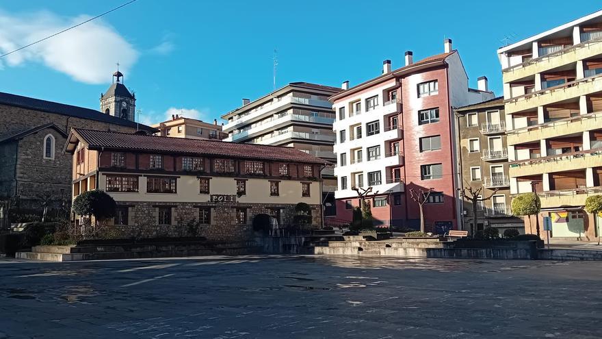 El PNV de Arrigorriaga propone analizar la construcción de un parking subterráneo en la plaza del Ayuntamiento