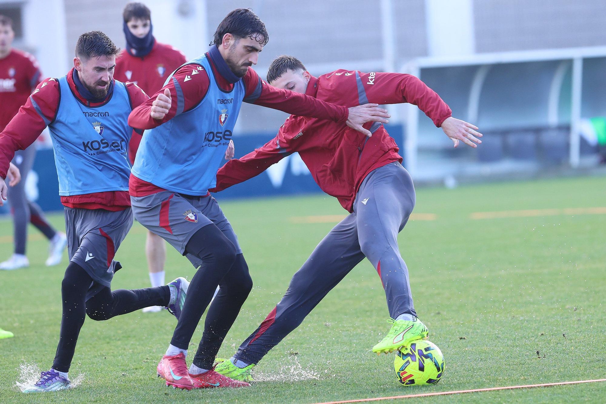 Fotos del entrenamiento de Osasuna (25/11/2025)