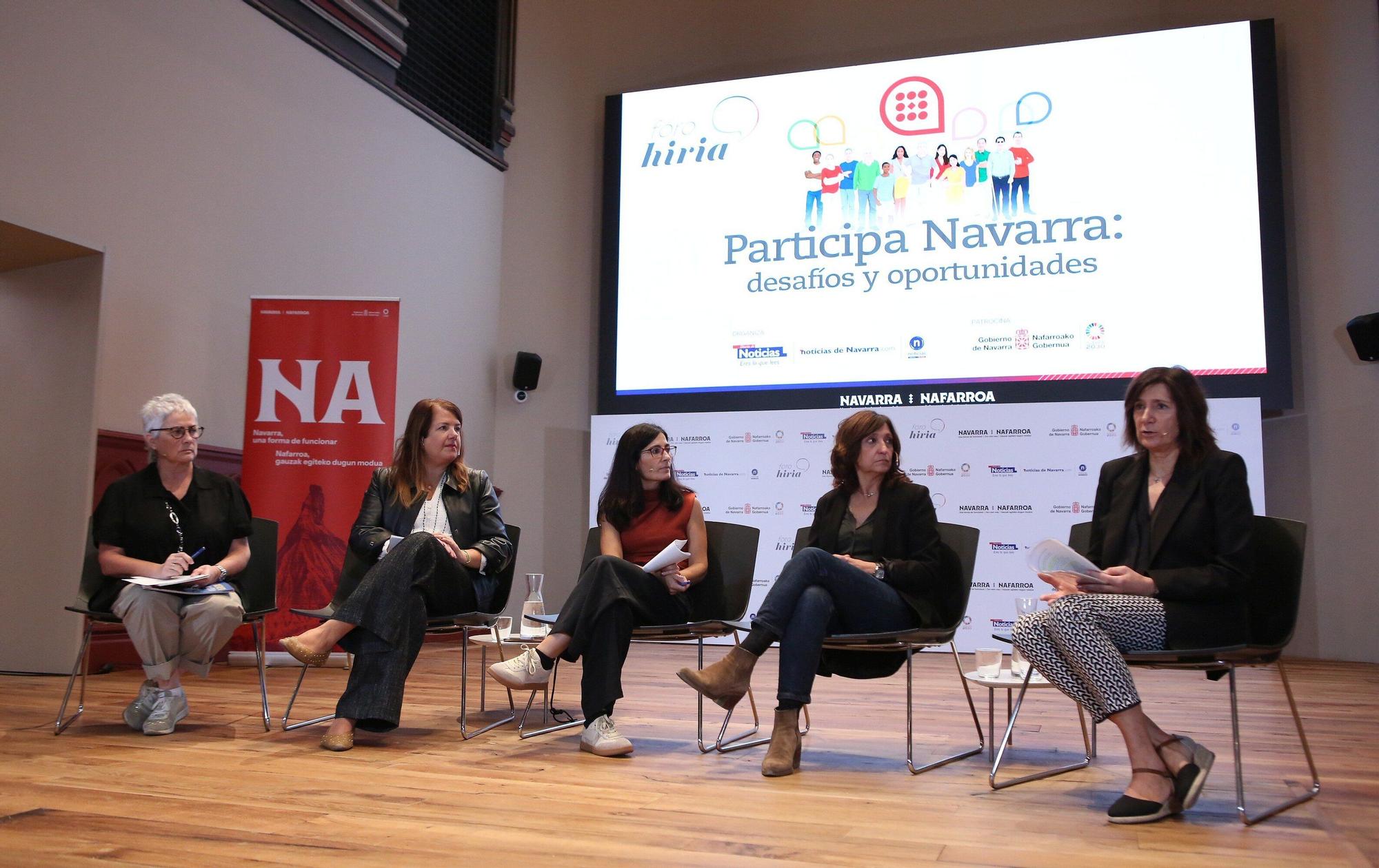 Fotos del Foro Hiria 'Participa Navarra: desafíos y oportunidades'