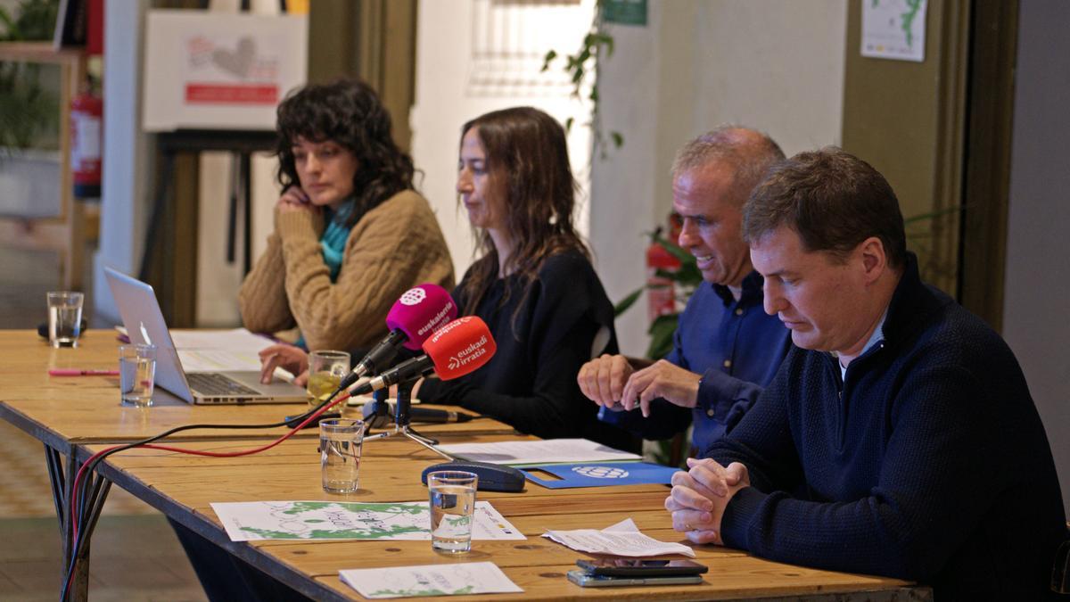 La presentación de &#039;Dirdirak eta Dardarak&#039; fue el jueves en Geltoki.