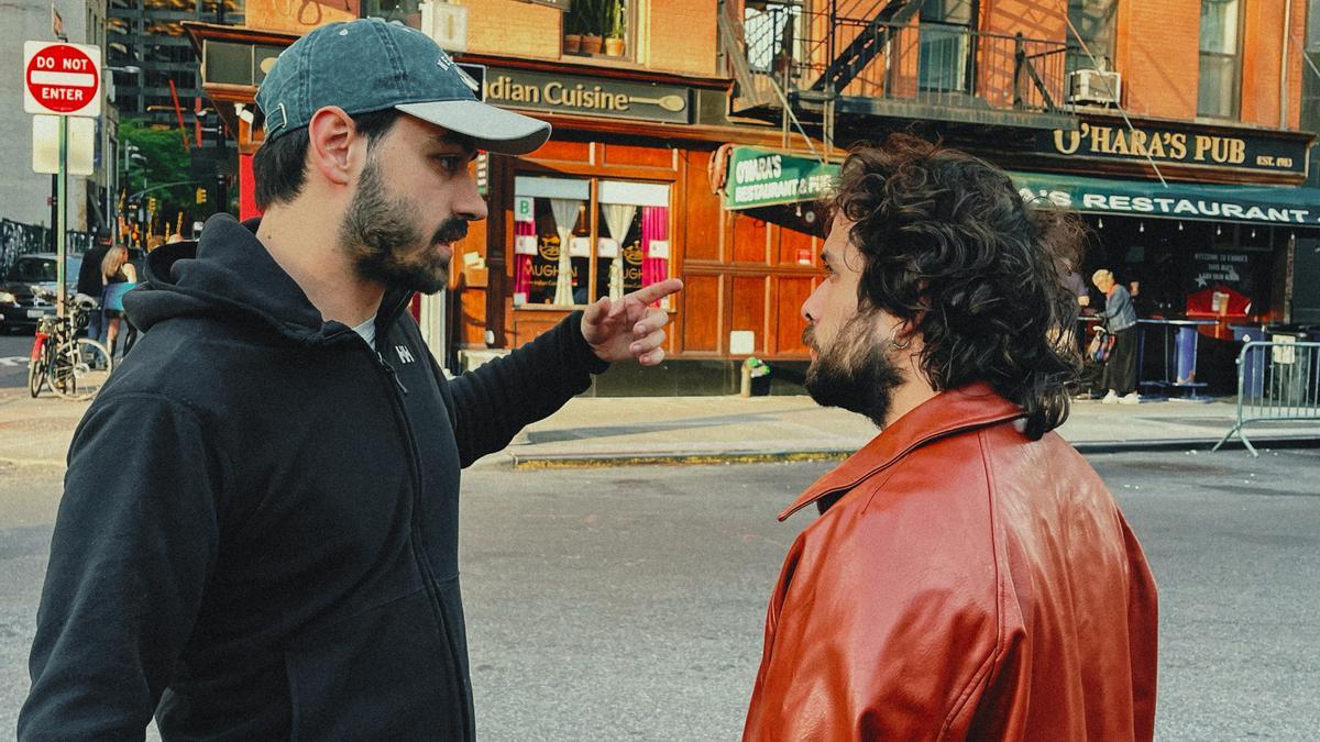 Imanol G. Gurrutxaga, ezkerrean, &#039;Anai&#039; film laburraren grabaketan.