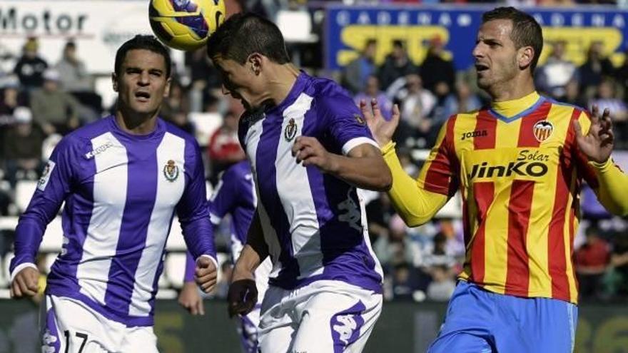 El Valladolid reacciona y empata ante un Valencia que acabó con diez
