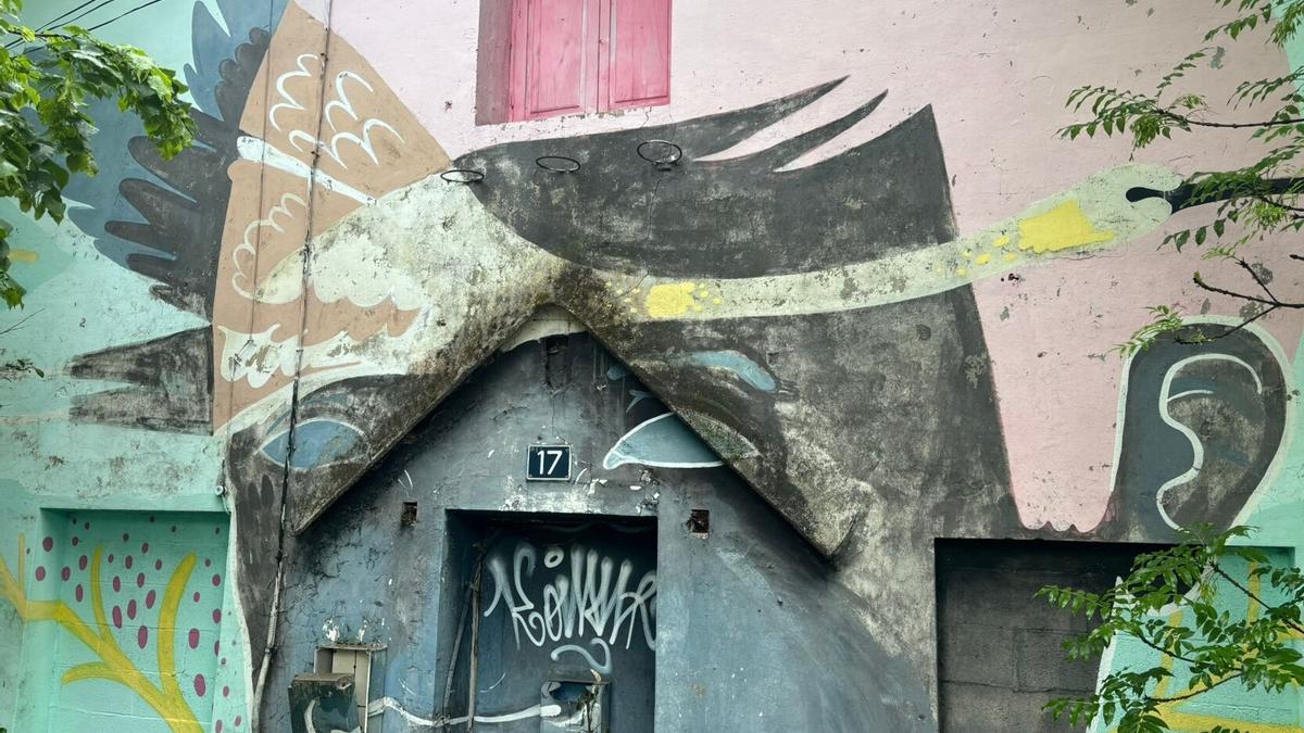 Vivienda ocupada en la avenida Elizatxo de Irun.
