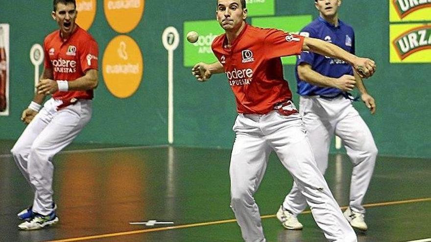 Elezkanoy Zabaleta vencen a Urrutikoetxea e Imaz