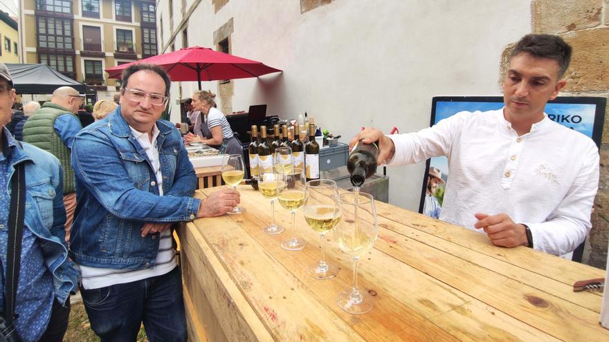 Tapeo a base de txakoli y alubias en Balmaseda