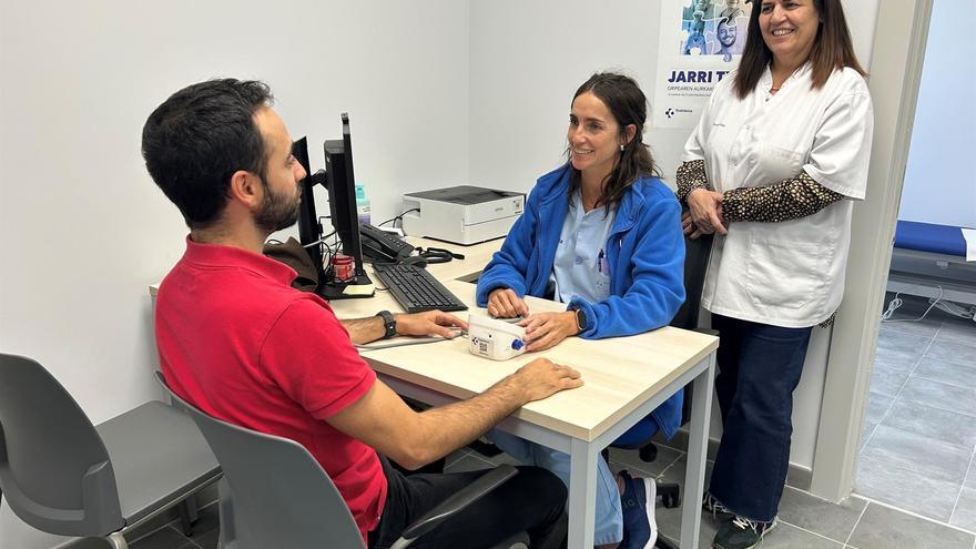 Osakidetzak familia mediku bat gehituko dio Erandio Goikoako kontsultategiko lantaldeari