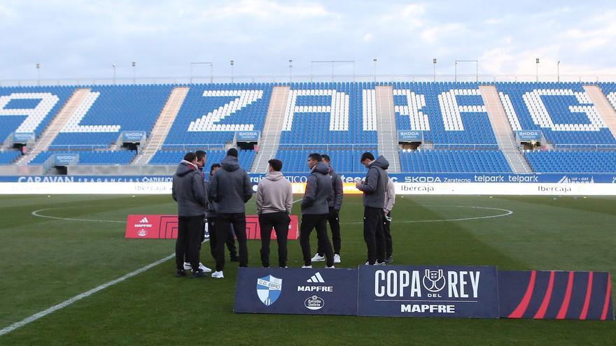 Fotos de la llegada de los jugadores de Osasuna al Ibercaja Estadio.