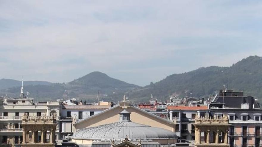 El antiguo mobiliario del teatro Victoria Eugenia, a la venta desde mañana