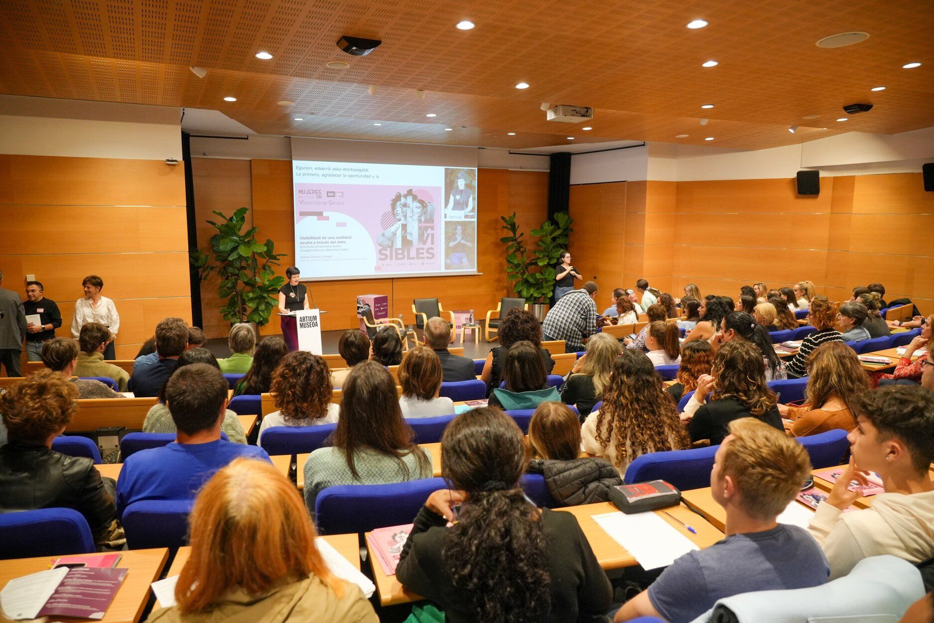 En imágenes: Presentación en Vitoria del estudio sobre mujeres con discapacidad y violencia de género