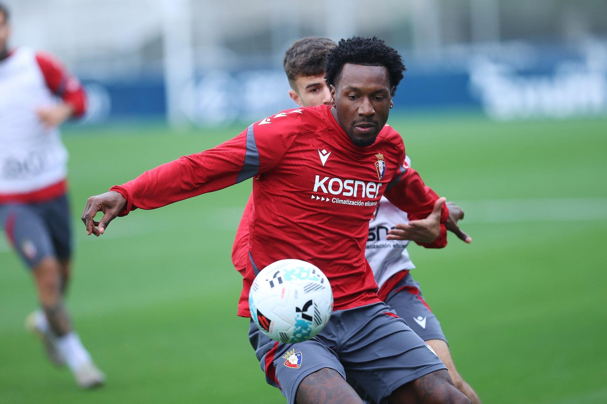 Fotos del entrenamiento de Osasuna (viernes 17 de octubre de 2025)