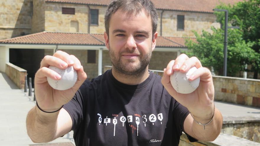 Garikoitz Agirrezabal: pelotari, juez de pelota y fabricante de pelotas