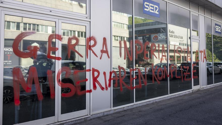 El PNV condena las "inaceptables" pintadas contra medios de comunicación en Euskadi