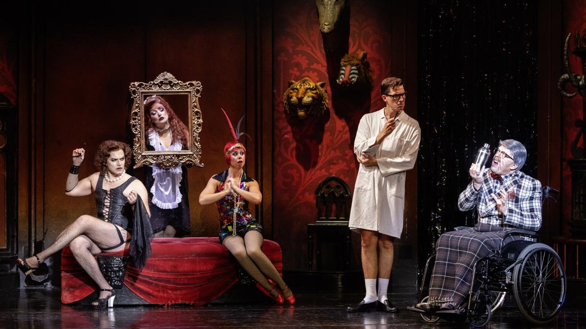 El escenario del Teatro Arriaga espera desde hoy al elenco del legendario musical de Richard O´Brien.