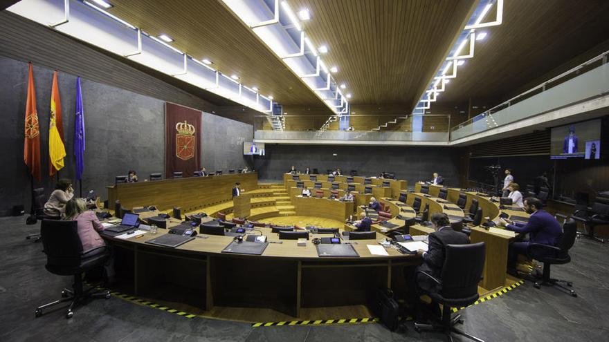 Vista del hemiciclo del Parlamento de Navarra durante la sesión de este jueves 7 de mayo.