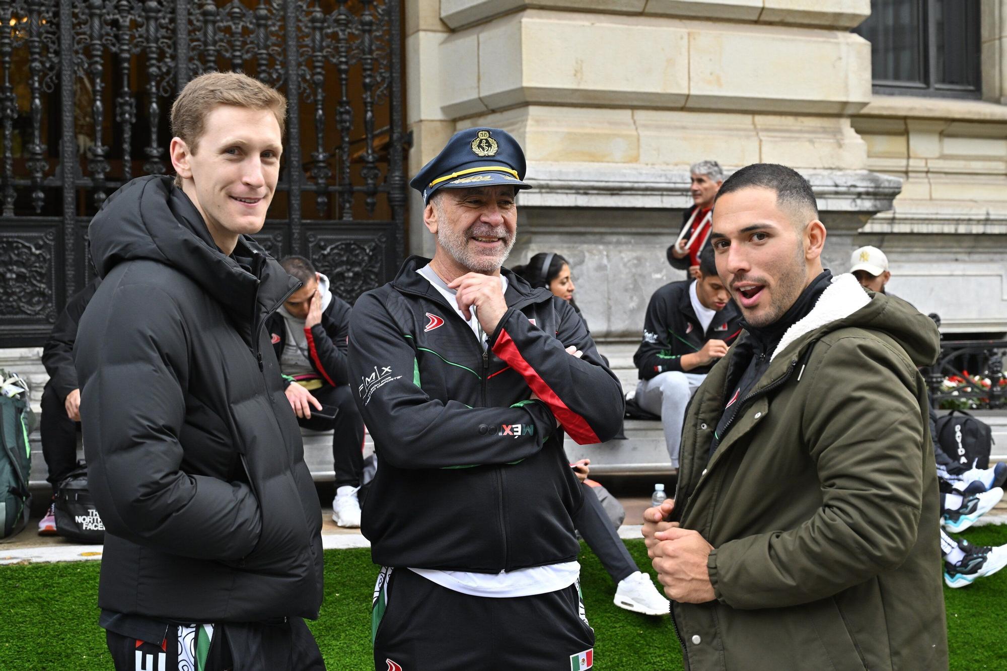 Recepción oficial a las delegaciones participantes de la Liga de Naciones por parte de las autoridades.
