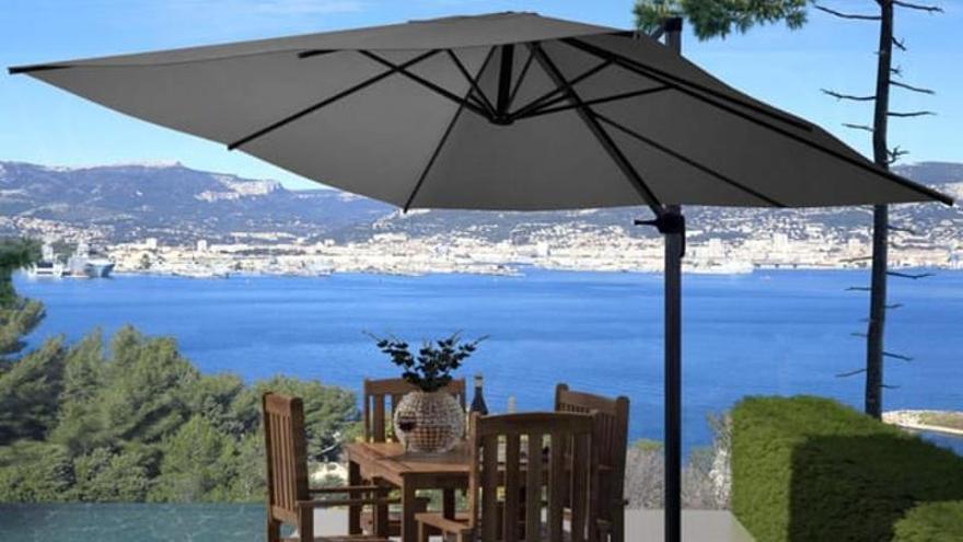 El parasol excéntrico cuadrado y giratorio de Leroy Merlin
