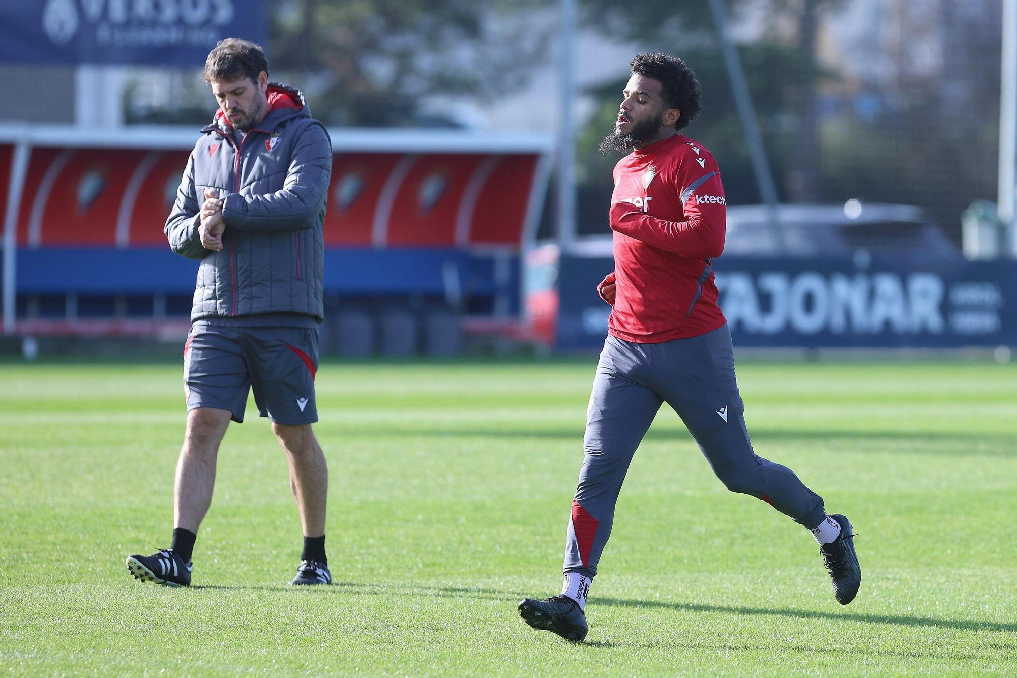 Fotos del entrenamiento de Osasuna y de la rueda de prensa de Lisci de este viernes 28 de noviembre