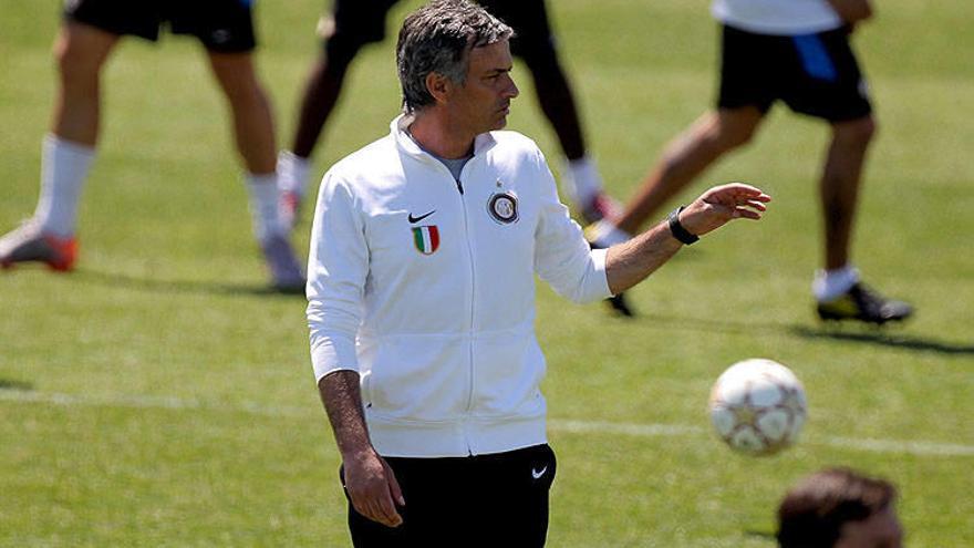Mourinho espera cerrar los &quot;flecos&quot; de su fichaje esta semana