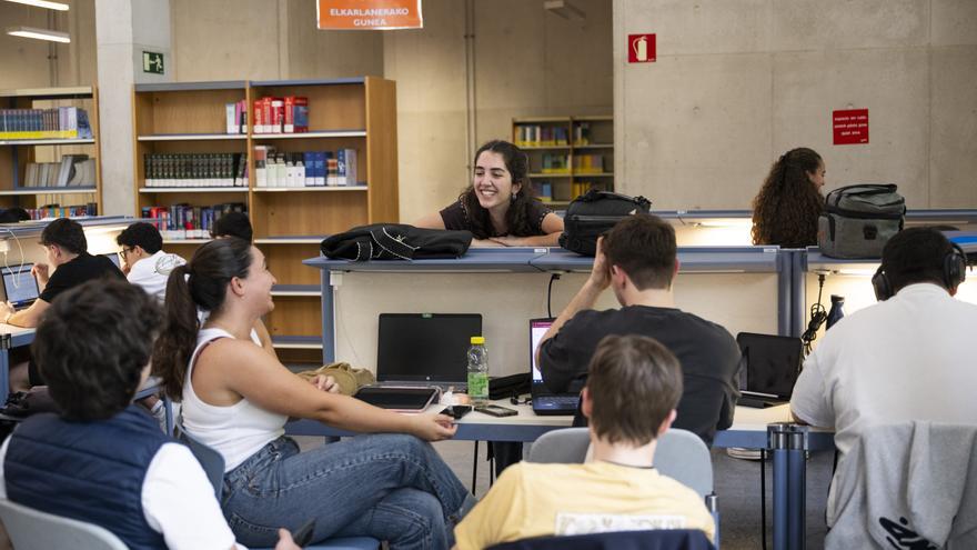 La UPNA busca alumnado mentor para acompañar a estudiantes de nuevo ingreso el próximo año académico