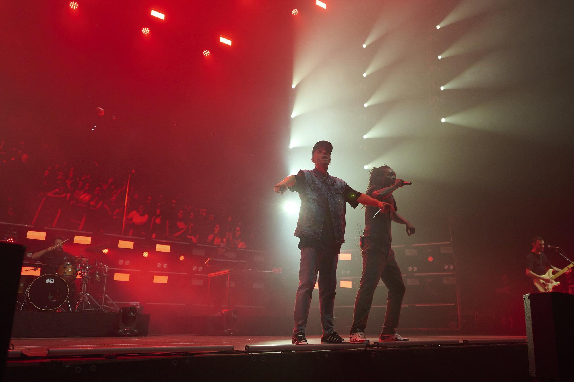 Fotos del concierto de La Raíz en el Navarra Arena