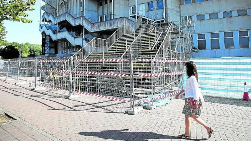 Ya están instalando las escaleras provisionales