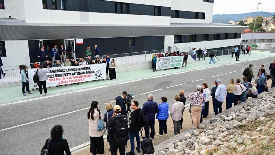 Vídeo de la protesta de docentes de FP en Lumbier antes de la visita de la reina Letizia