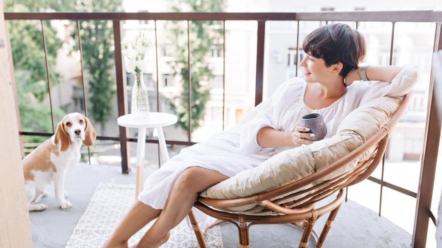 Ideas y trucos sencillos para renovar balcones y terrazas este verano
