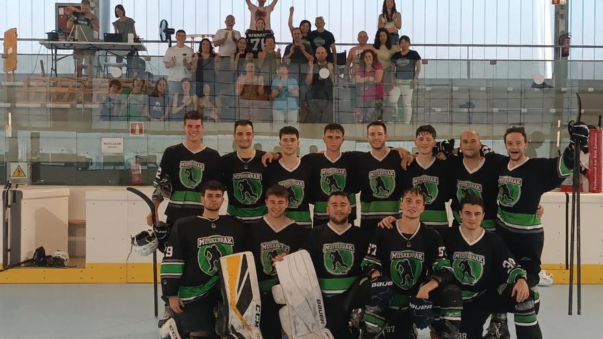 El MIK consigue el ascenso a la Liga Plata estatal en hockey línea