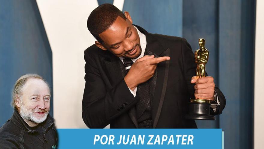 Will Smith posa con su Oscar a mejor actor