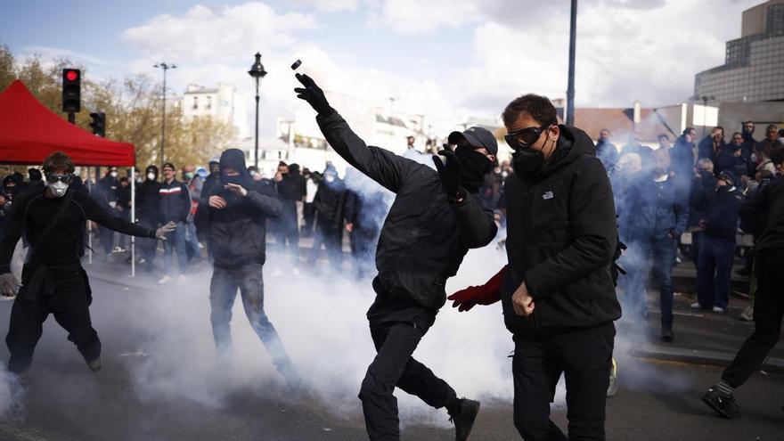 Menos manifestantes en Francia antes del dictamen de la reforma de pensiones